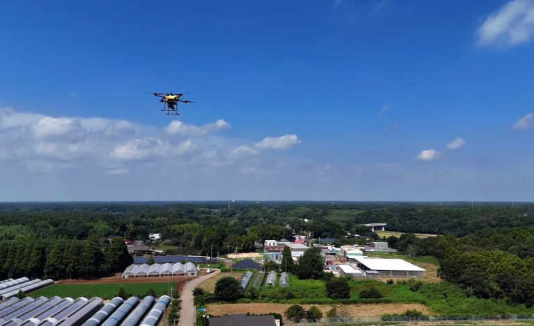  Japonia testuje laserowe drony, które walczą z ptasią grypą